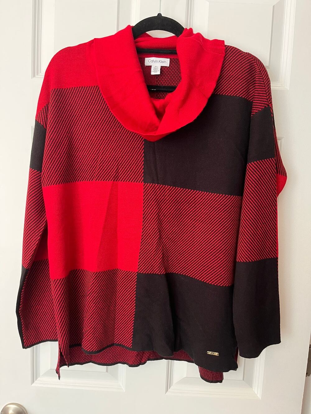 Calvin Klein Red/Black Sweater S/CH P